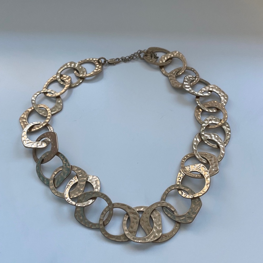 Assorted necklaces - Picture 2 of 8